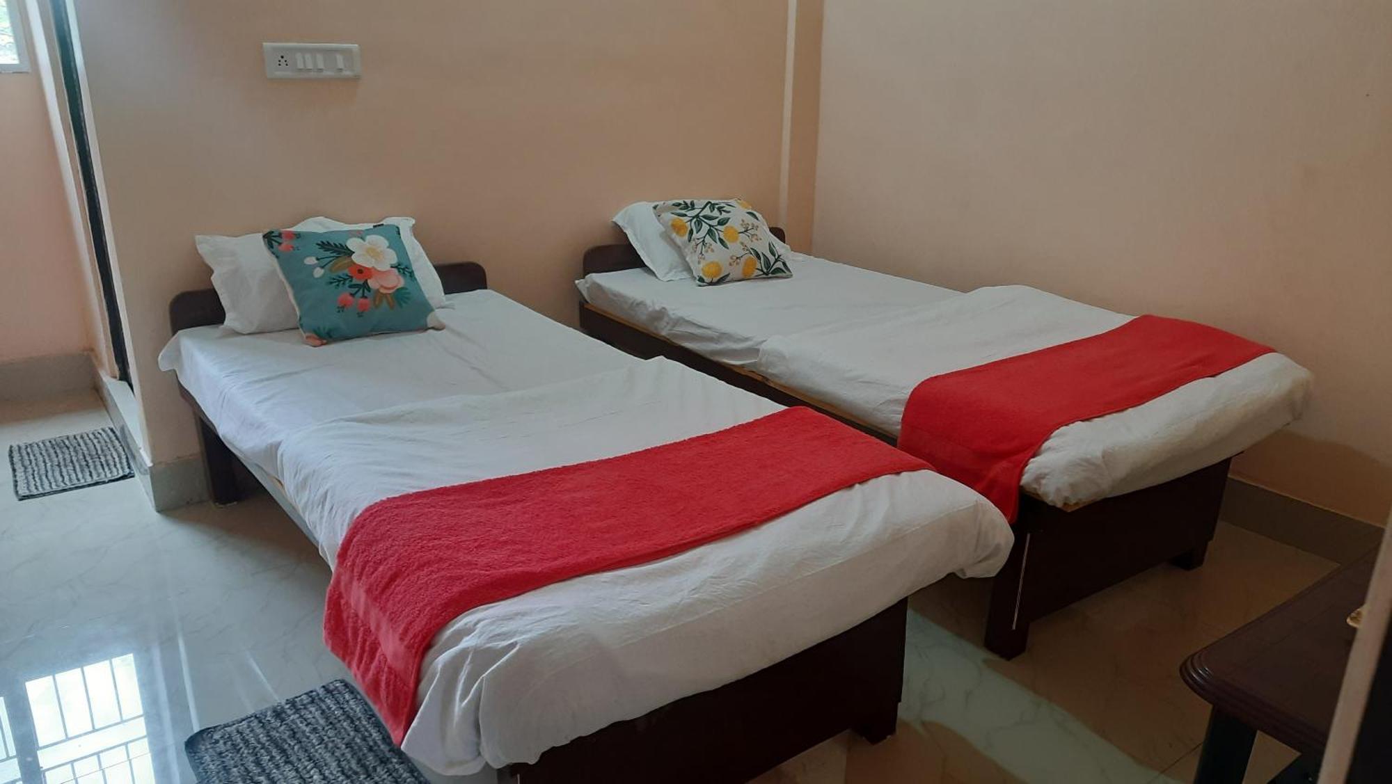 Maddy'S Guest House Гувахати Экстерьер фото